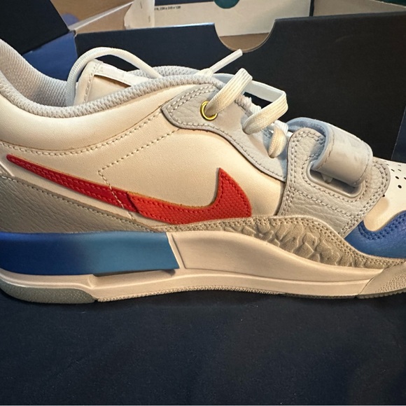 Air Jordan Legacy 312 Low white/university red w/box - Picture 4 of 6